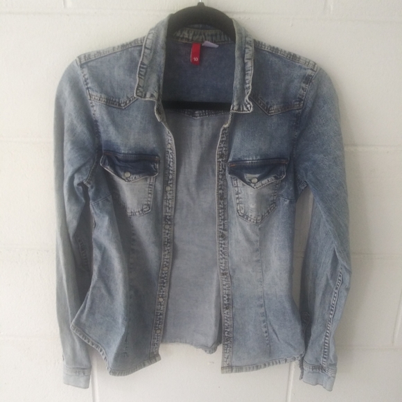 Divided Tops - Divided by H&M Denim Long Sleeve Top Size 6
